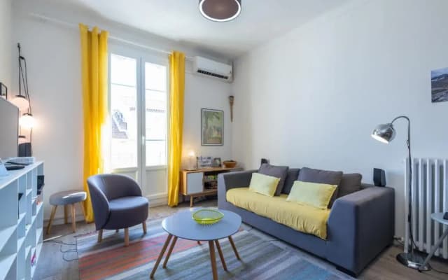 Cosy 2 Bdrs-Terrace near GaribaldiVieux NicePort - photo 3