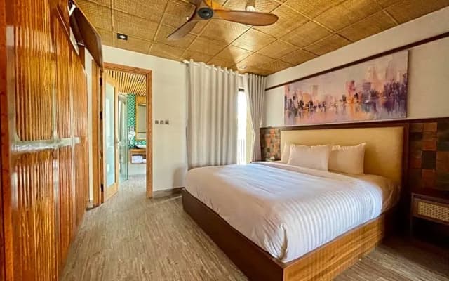 Luk Inn Hotel - photo 3