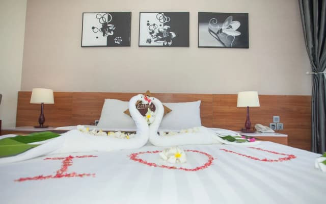 Ecstasy Hotel - photo 5