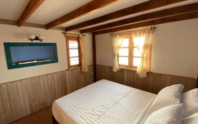Castaway Beach Bungalows - photo 4
