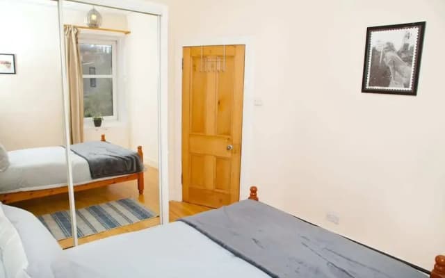 Bright & Quiet Edinburgh Home with Parking - photo 5