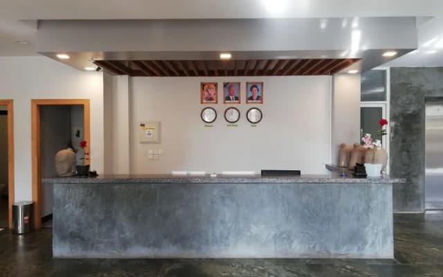JJ City Centre Suites - photo 2