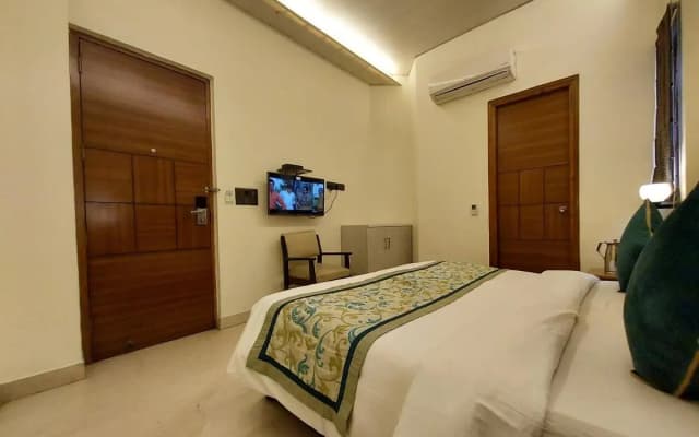 Hotel Green Castle - photo 3