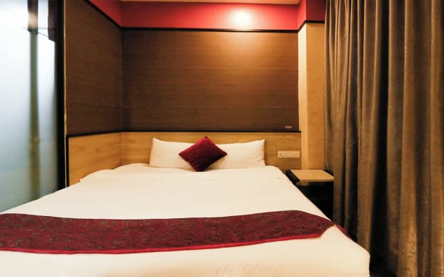 Golden Roof Hotel Seri Iskandar - photo 5