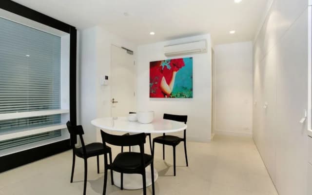 Corporate Keys - Lilli Apartments - photo 5
