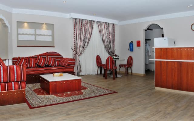 Al Liwan Suites - photo 3