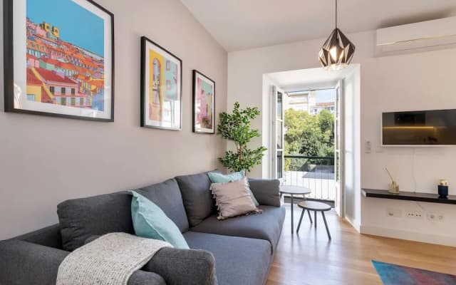Portuguese Modern Style Flat - photo 2