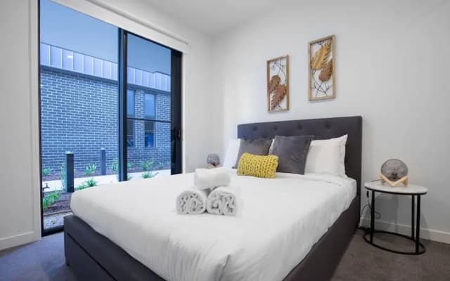 Elegant Stylish Living@mooneeponds Wifi/parking - photo 5
