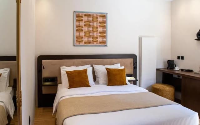 Epitome Suites - photo 2