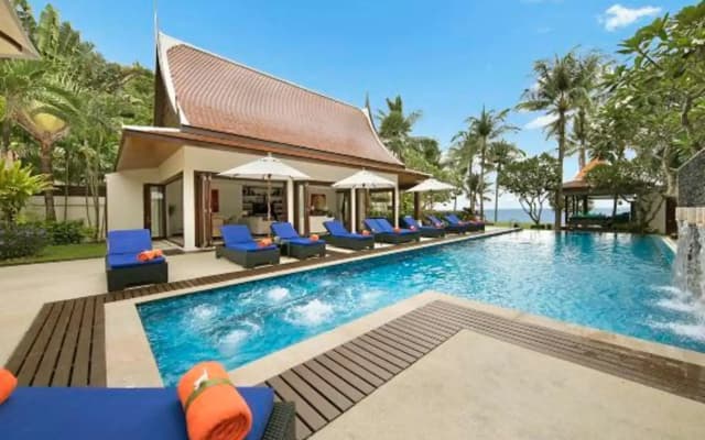 Dhevatara Cove - photo 2