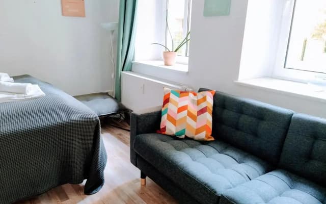 Cozy studio in Friedrichshain, 4 quiet guests only - photo 2