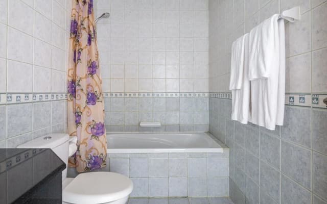 Light and Modern Studio in Jlt! Sleeps 3! - photo 4