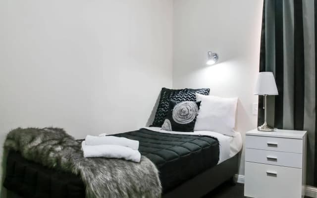 Airport Hotel Sydney - photo 3
