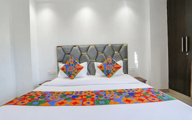 Fabhotel 24&7 - photo 4