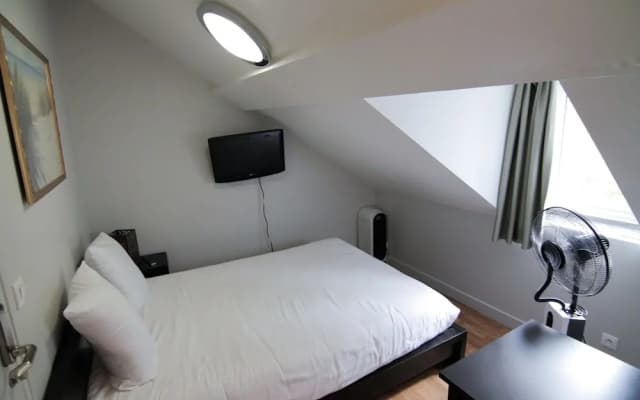 Hotel Le Cantal - photo 2