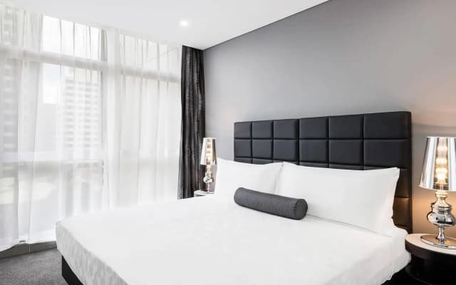 Meriton Suites Chatswood - photo 5