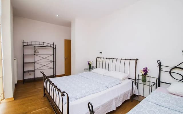 Rustaveli Besiki Apartments - photo 4