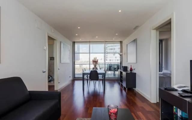 Unique Rentals - Seafront Lux Suite - photo 4