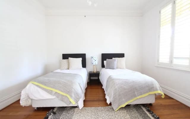 Beautiful Manly Beach House - photo 4