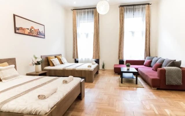 Real Apartments Klauzal - photo 3