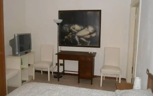 Monti V. House - photo 3