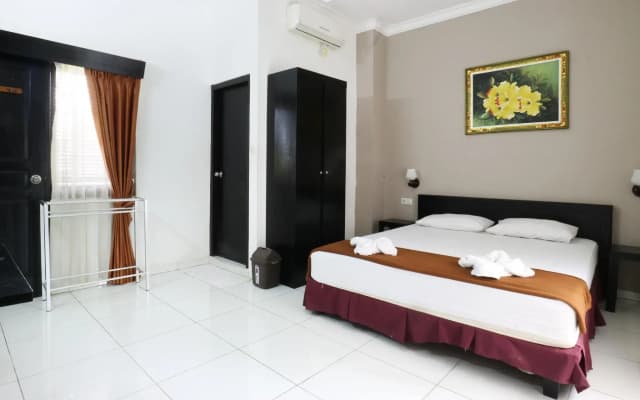 Warapsari Inn - photo 2