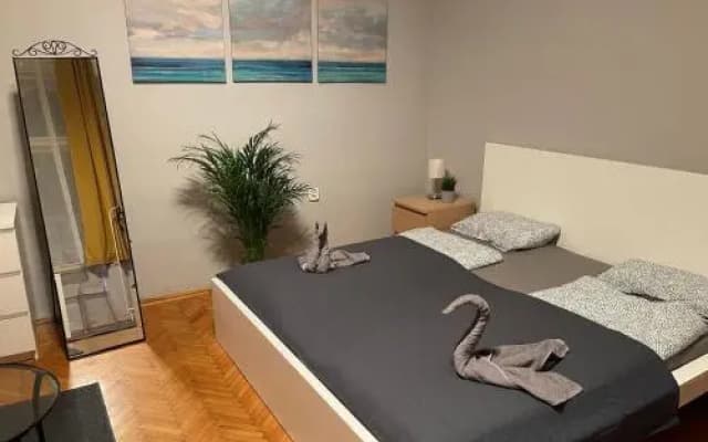 Sweet Home Apartments - photo 2