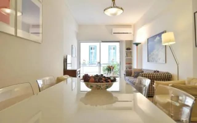 Architect Designer's Apartment in Kolonaki - photo 2