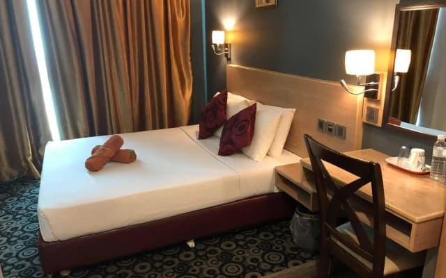 The Room Hotel - photo 4