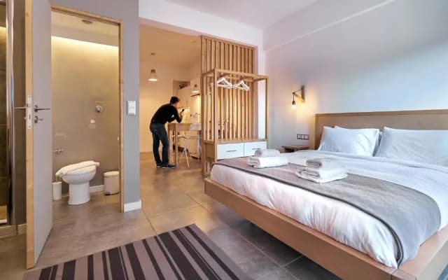 NakosHomes Luxury Studio Apartment - photo 3