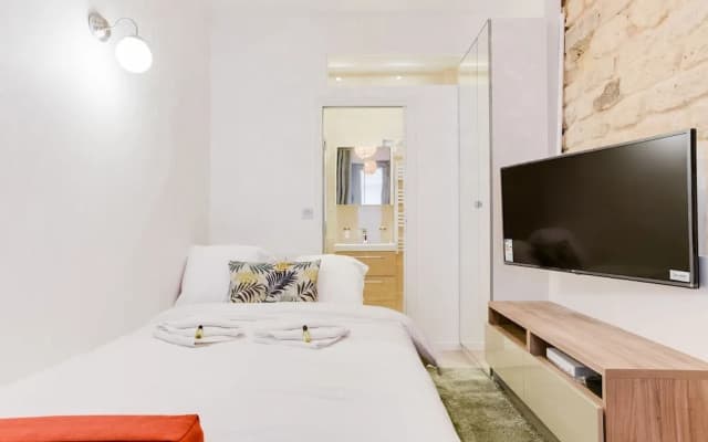 Lovely Studio Near Le Moulin Rouge And Montmartre - photo 4