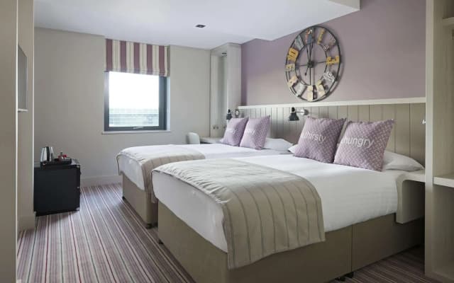 Village Hotel Edinburgh - photo 3