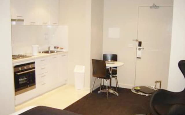 Apartments on Chapman - photo 5