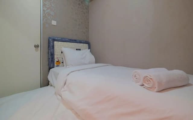 Emerald Functional 2BR Apartment Gading Nias - photo 4