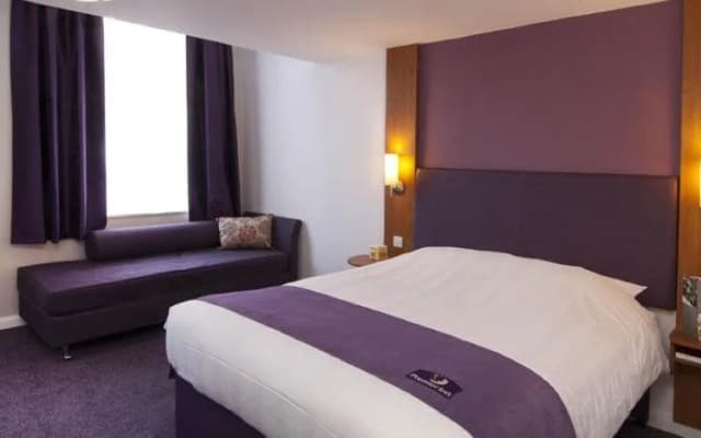 Premier Inn London Ilford - photo 4