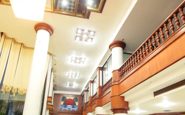 Welcome Plaza Hotel - photo 2
