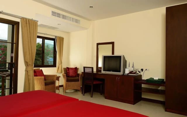 Kamala Beachfront Apartment - photo 5
