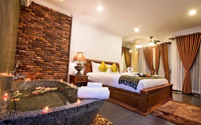 Moon Flower Residence - photo 2
