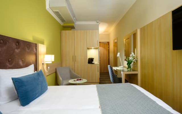 Leonardo Hotel Budapest - photo 3