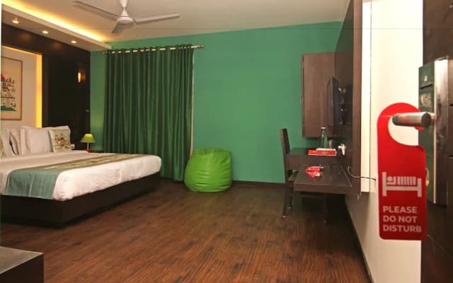 OYO Flagship 504 Greater Kailash - photo 3
