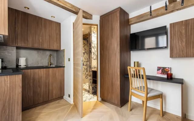 Studio in the Heart of Paris Batignolles - photo 4