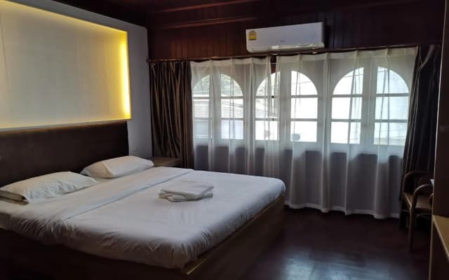OYO 822 Thai Sabai Hotel - photo 4
