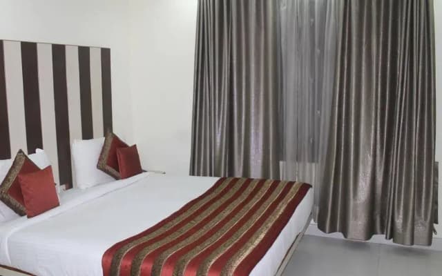 Hotel Lalsons Continental - photo 2