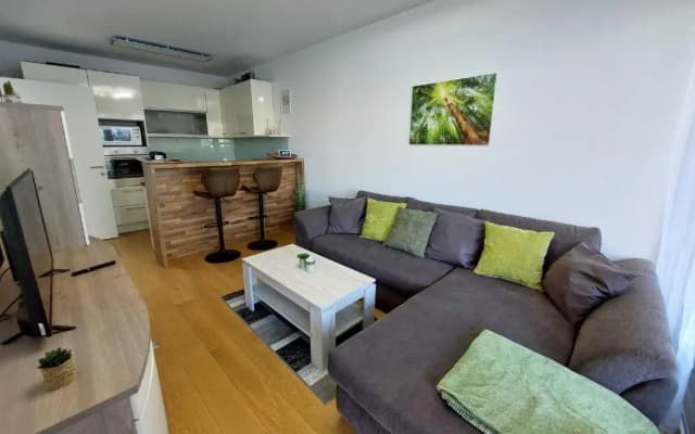 Dream Getaway Apartment with Jacuzzi and Pool - photo 2