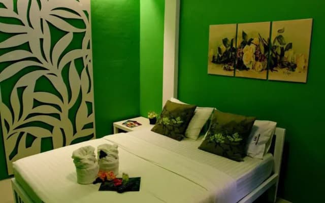 Charoenpong Apartment - photo 4