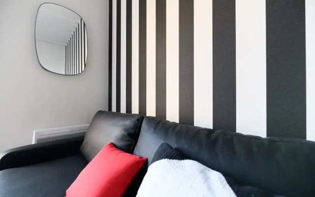 Daumier - New 2 Bdrs Flat near la Seine - photo 5
