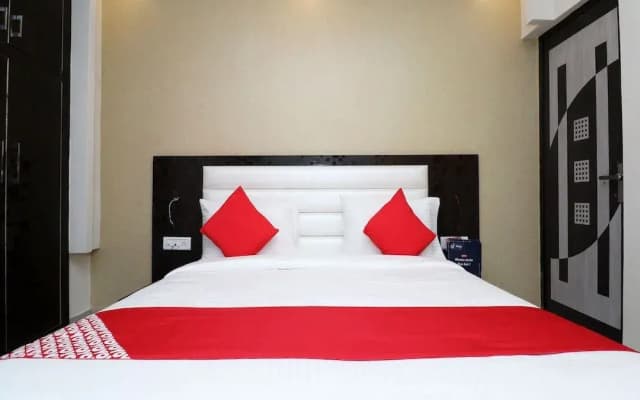 OYO 25130 Hotel Royal Inn - photo 5