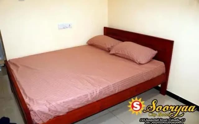 Sooryaa City Guest Inn - photo 4