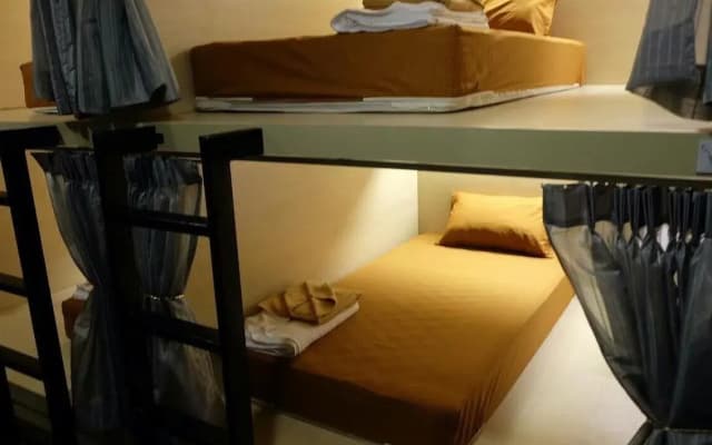 Loma Hostel at Phuket Town - photo 2