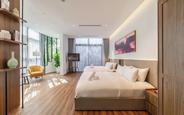 Chapter9 Serviced Suite - photo 3